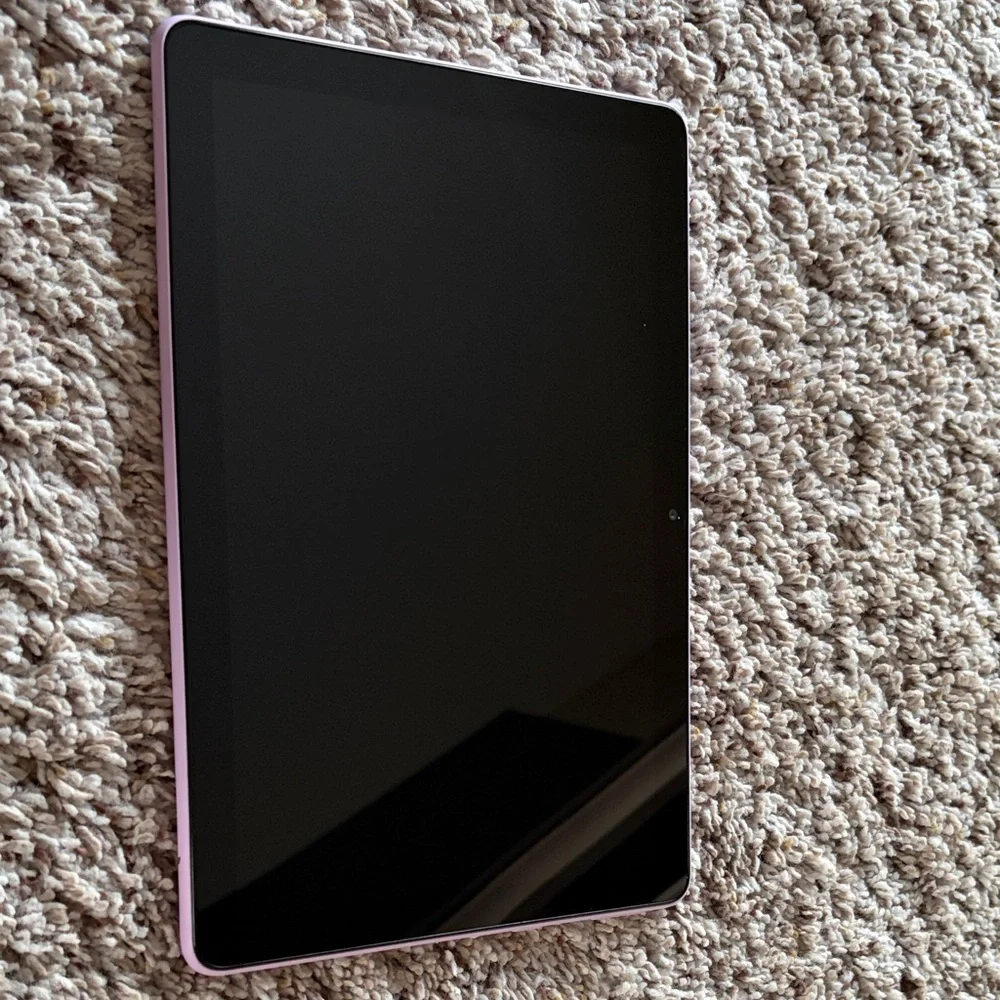 Amazon Fire HD 10 11th Gen Tablet with Accessories